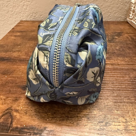 Coach small Boxy Cosmetic bag with Blue and Green Floral print - Picture 3 of 9